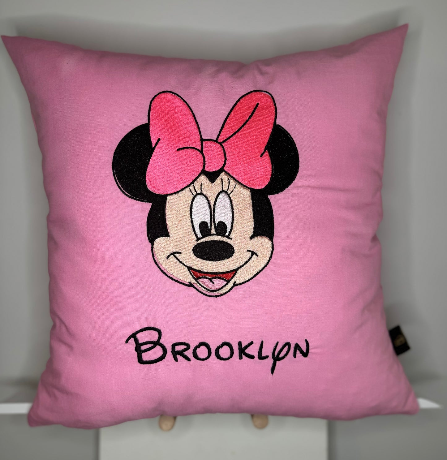 🎀Minnie Mouse-Custom Pillow🎀
